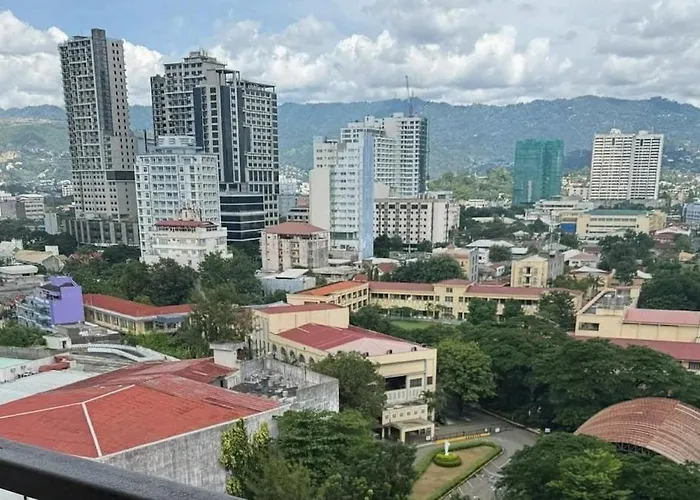 아파트 1-br W Balcony, Pool & Gym Access