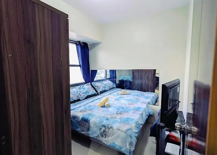 1-br W Balcony, Pool & Gym Access *